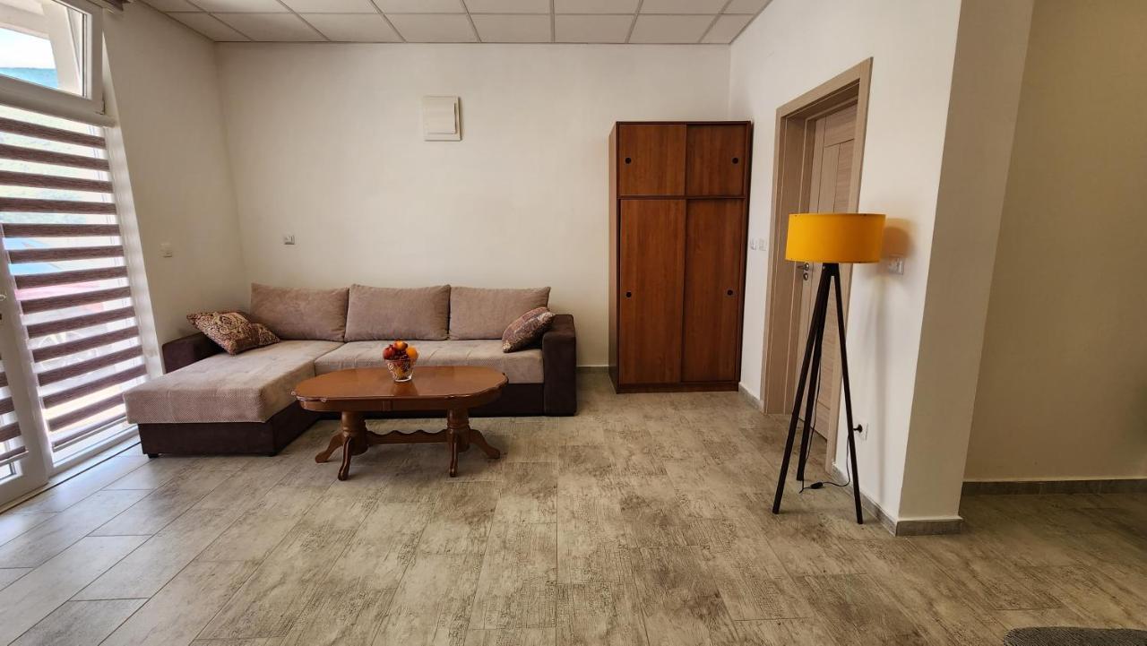 Maria Appartement Igalo Buitenkant foto